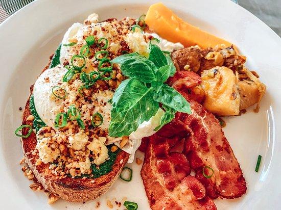 Cafe Vila Restaurant & Bar